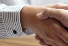 LOGO設(shè)計承擔(dān)著傳達企業(yè)文化和屬性的重要功能