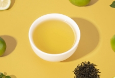 茶葉包裝設(shè)計是茶企與消費者之間的橋梁，引領(lǐng)茶文化走向更廣闊的市場空間