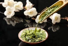 茶葉包裝設(shè)計(jì)既是保護(hù)茶葉品質(zhì)的重要環(huán)節(jié)，也是消費(fèi)者選擇購(gòu)買的重要因素
