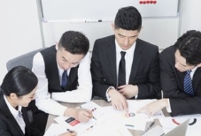 上海VI設(shè)計公司不斷推動著品牌視覺形象設(shè)計的進(jìn)步與發(fā)展